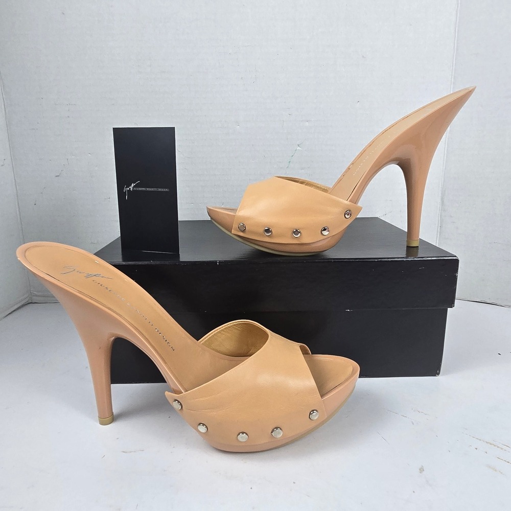 Giuseppe Zanotti Aurora Nude Leather Studded Stiletto Mules E5170 US 7 Vtg 2005